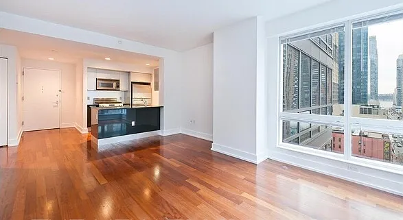 350 W 42nd St #11C — Photo 3