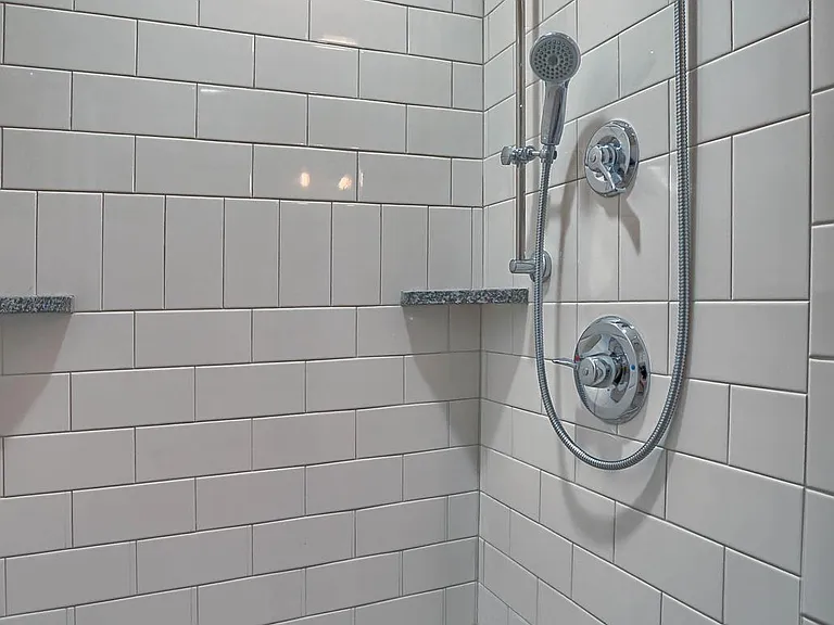 234 N Stratton St — Photo 24