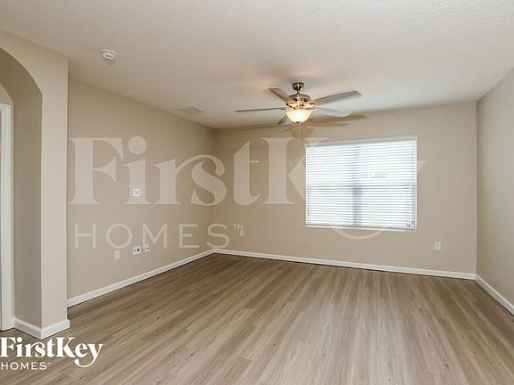 3rd image of 1125 Newton Cir