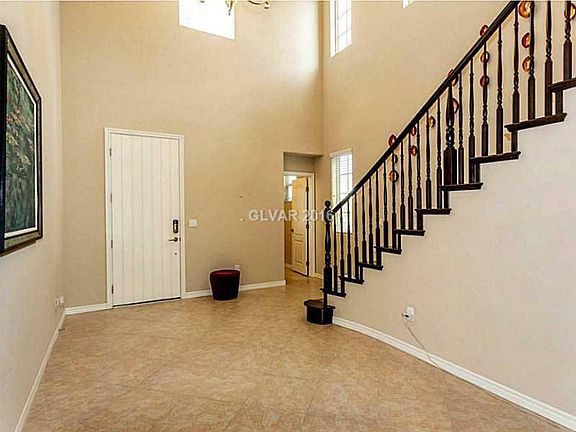 4th image of 721 Catalina Aisle St