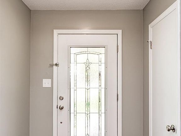 4th image of 2316 Windstone Dr