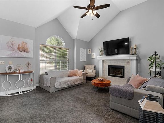 4th image of 8705 N Carson Ave