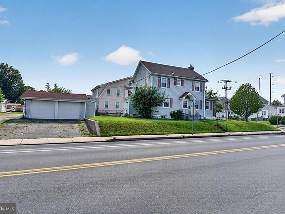 2nd image of 500 Urban Ave