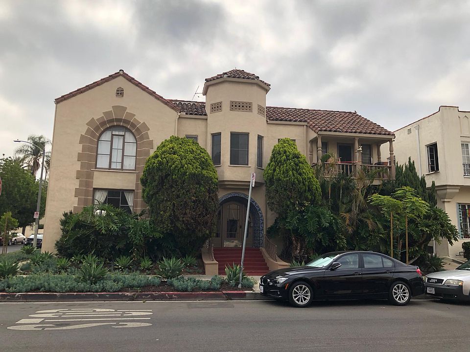 1st image of 464 N Curson Ave #1