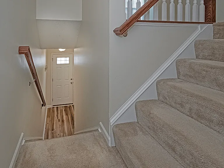 627 Edison Dr — Photo 27