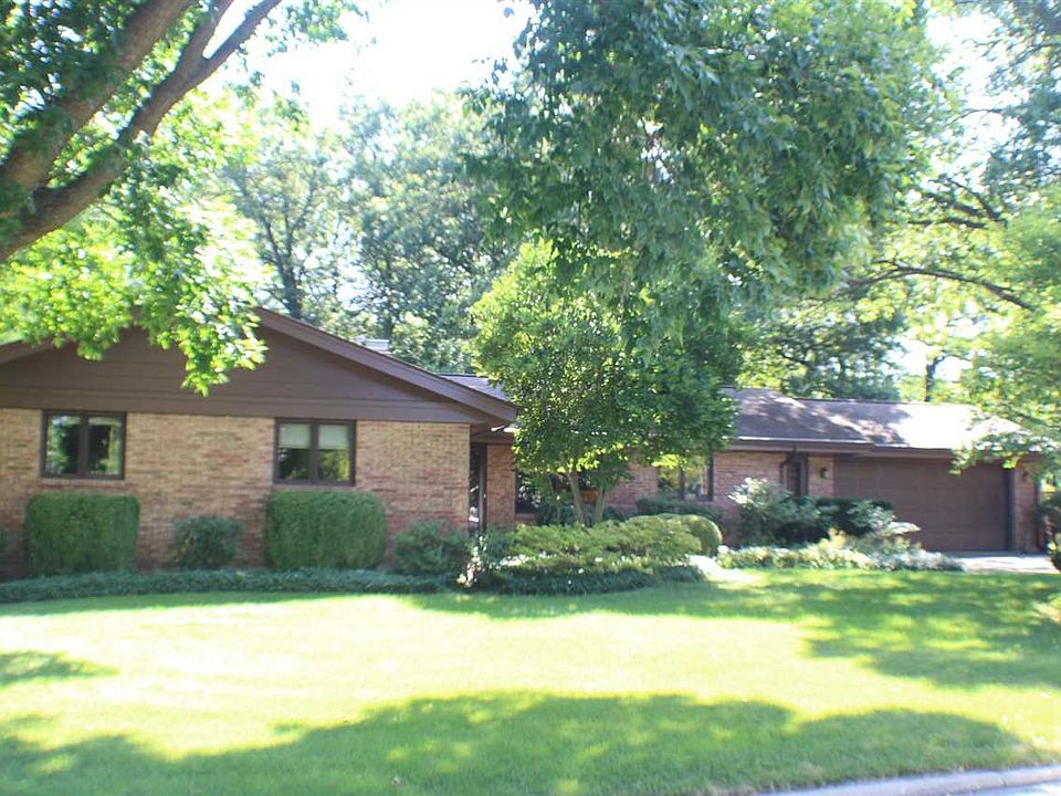 1st image of 2611 Driftwood Ln