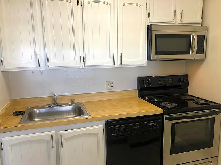 1700 Civic Center Dr #607 — Photo 38