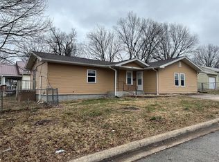236 Logan Ave, Lebanon, MO 65536