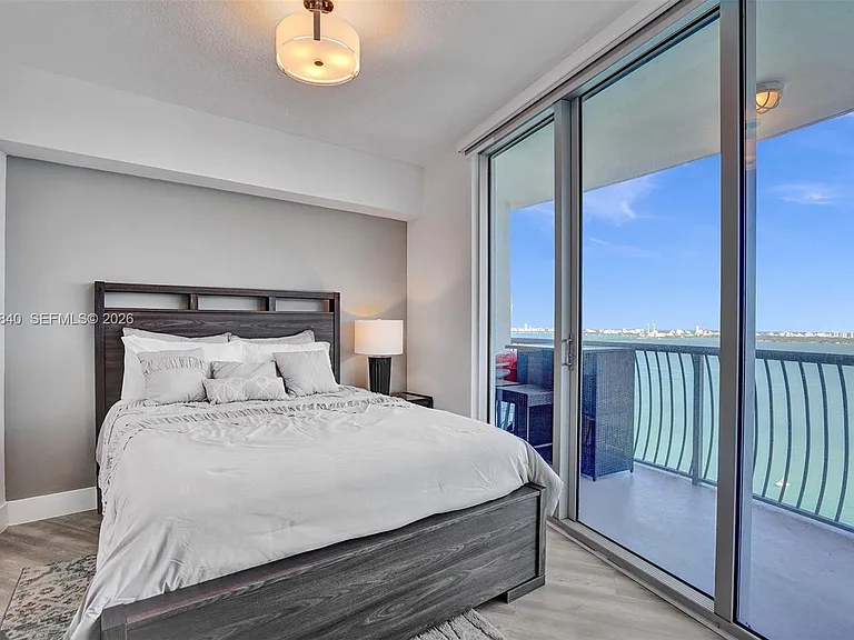 1750 N Bayshore Dr #3802 — Photo 16