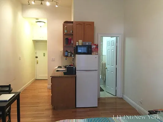 Rented by Living New York | media 36