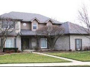 1400 Severn Ct, Naperville, IL 60565