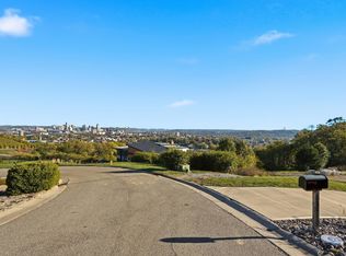 534 Scenic Dr, Park Hills, KY 41011