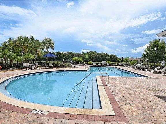 3rd image of 113 Coral Reef Ct