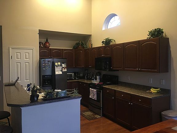 3rd image of 5625 E Breezeway Dr