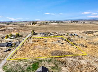 584 N Circle St, Shoshone, ID 83352