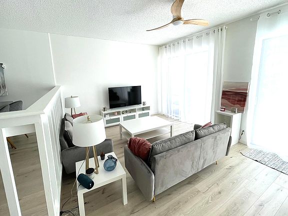 4th image of 12352 Westhampton Circle