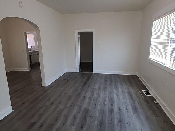 5th image of 316 Glenn St