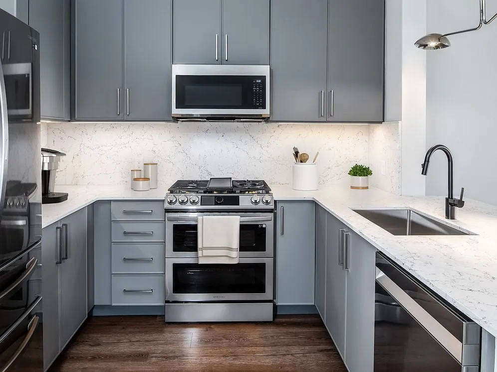 100 Harbor Ter #2B-2Ba-1361Sqft photo 1