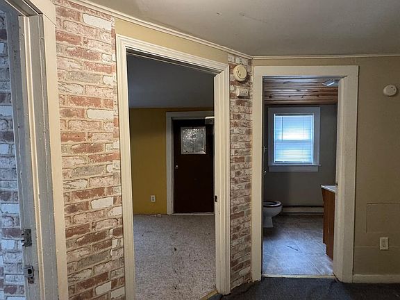 2nd image of 517 N Oakland Ave #A