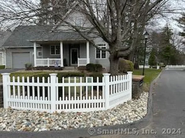 120 Heather Way #120, Windsor, CT 06095