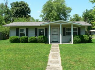 5902 Middleground Dr, Louisville, KY 40272