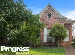 8694 Macon Rd, Cordova, TN 38018