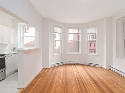 20 Huss Ct APT 104, Lynn, MA, 01905