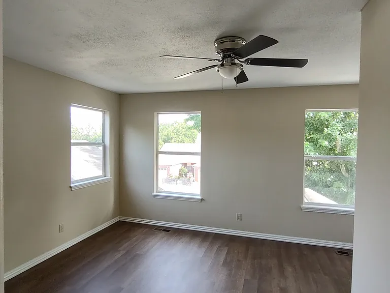 2989 E Setter St — Photo 9
