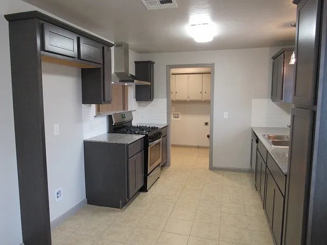 2813 SE 46th St — Photo 16