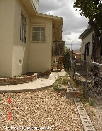 2nd image of 600 1/2 Santa Fe Ave SE