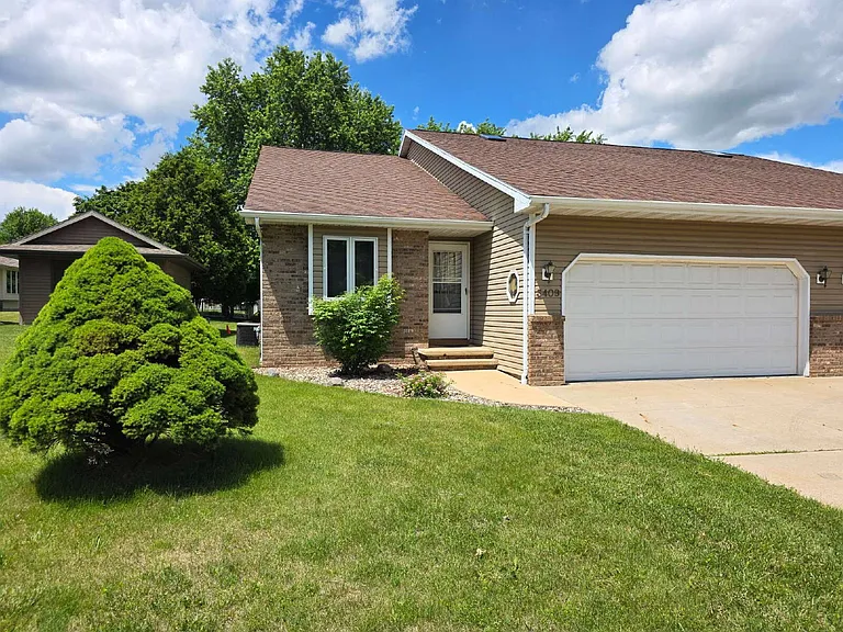 3409 N Meade St — Photo 1