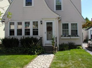 70 Ferncrest Ave, Cranston, RI 02905