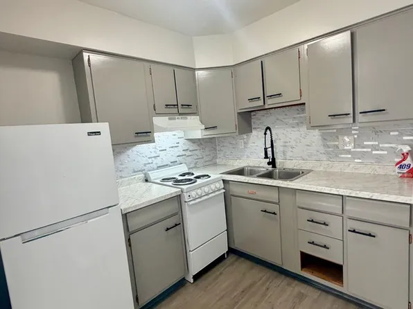 2339 Harrodsburg Rd, Lexington, KY 40504