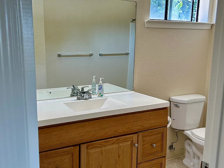 75 Francis Cir — Photo 9