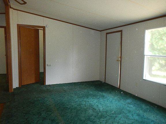 5th image of 331 Woodberry Ln E