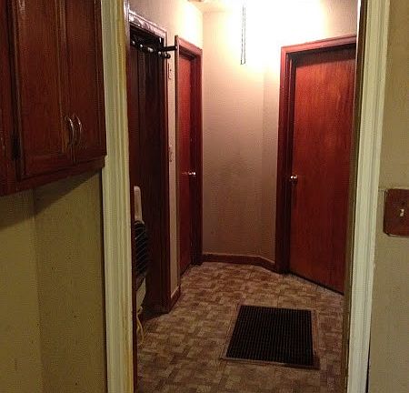 3rd image of 100 Courtland Dr
