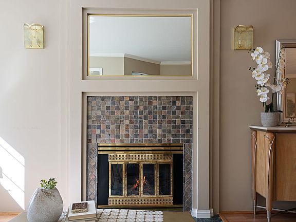 4th image of 1154 Harold Rd