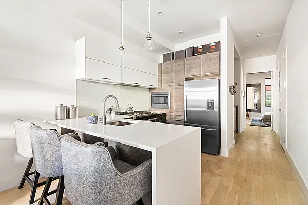 Sold by Compass | media 22