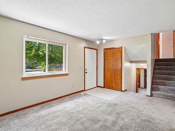 4th image of 10153 Ashton St