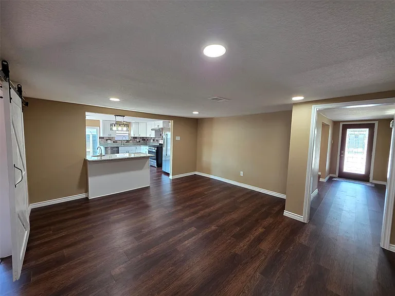 4105 Rutland St — Photo 3