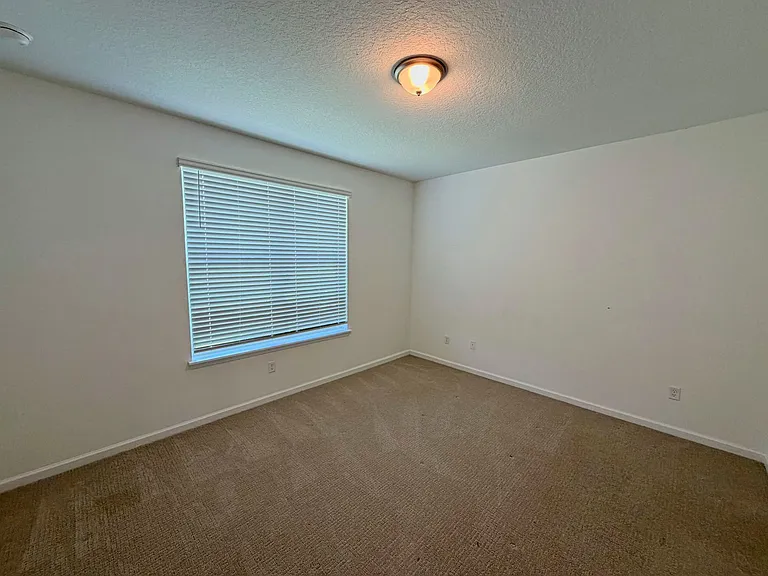 716 Cherry Elm Dr — Photo 8