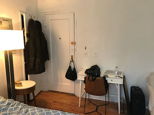 Rented by Salon Realty Corp | media 12