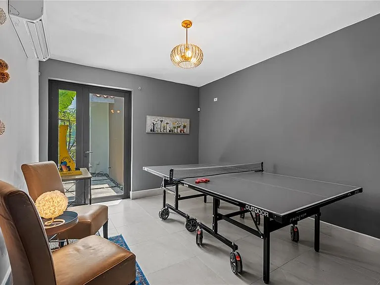 370 Dorado Bch E — Photo 38