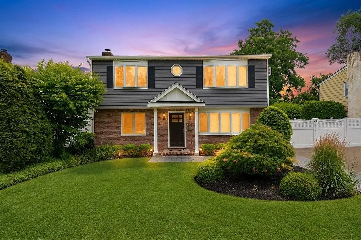 2 bed, $2,500 — Photo 1