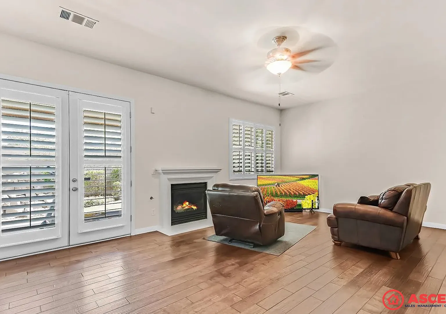 Stunning Northwest Bakersfield Home 5 Bed, 3 Bath, 2,475 Sq Ft — Photo 3