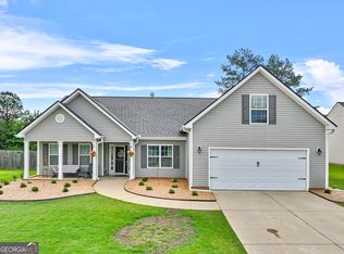 1804 Maxey Ln, Winder, GA 30680