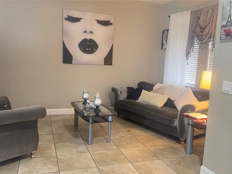 2727 Amanda Kay Way — Photo 4