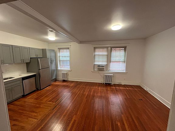3rd image of 4311 Spruce St APT C07