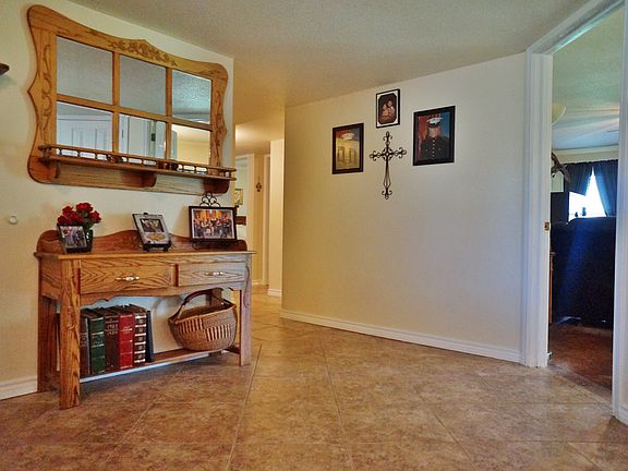 4th image of 205 Taylors Dr