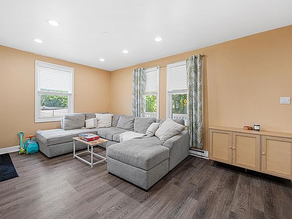 5th image of 1005 Boulevard Rte #50